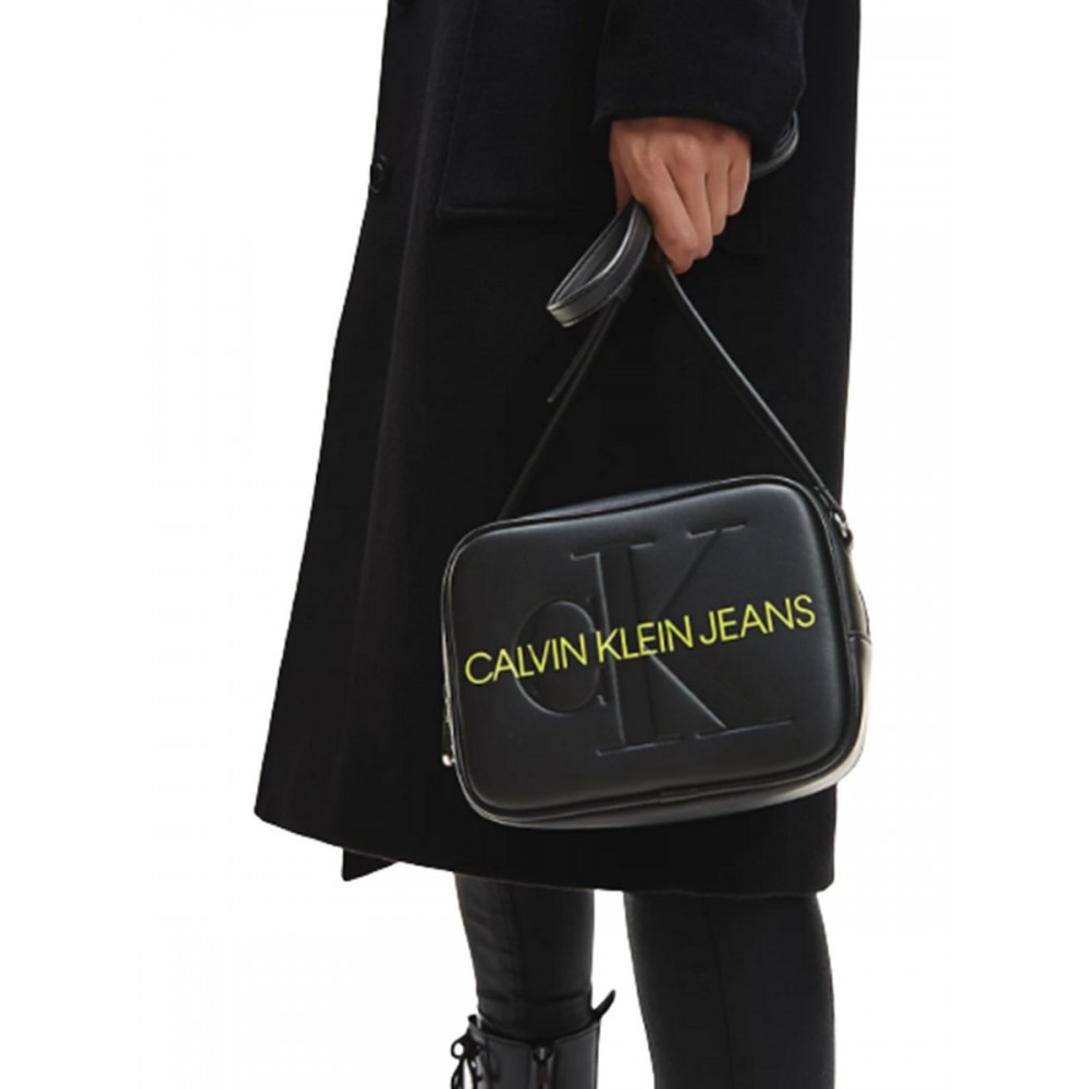 ΓΥΝΑΙΚΕΙΑ ΤΣΑΝΤΑ CALVIN KLEIN SCULPTED CAMERA BAG MONO K60K608373-BDS ΜΑΥΡΟ ΣΥΝΘΕΤΙΚΟ