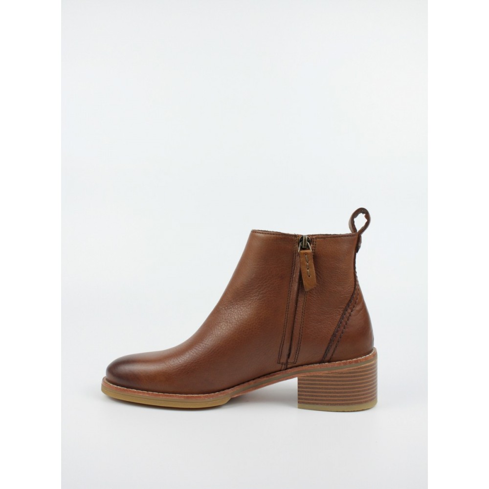 ΓΥΝΑΙΚΕΙΟ ΜΠΟΤΑΚΙ CLARKS COLOGNE ZIP 26161485 ΤΑΜΠΑ ΔΕΡΜΑ ΓΥΝΑΙΚΕΙΟ ΜΠΟΤΑΚΙ CLARKS COLOGNE ZIP 26161485 ΤΑΜΠΑ ΔΕΡΜΑ