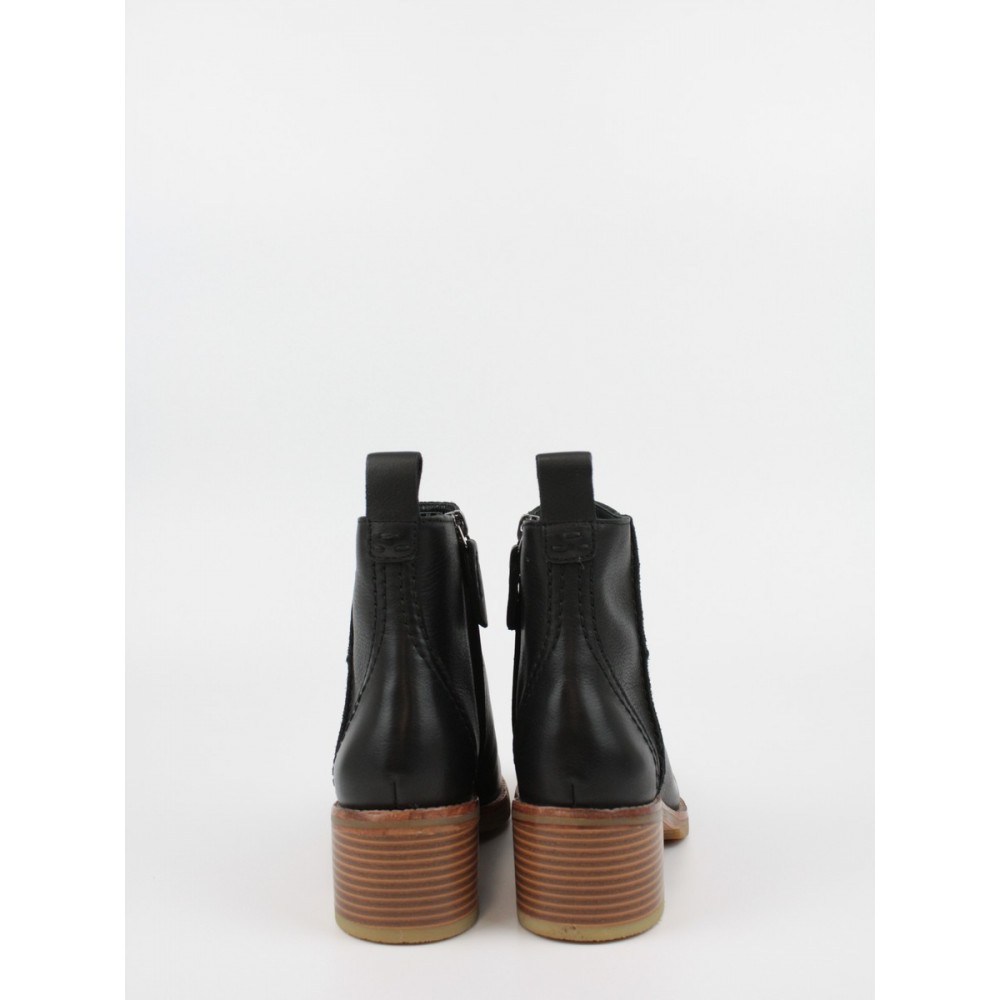Γυναικείο Μποτάκι Clarks Cologne Zip 26161491 Μαύρο Δέρμα Γυναικείο Μποτάκι Clarks Cologne Zip 26161491 Μαύρο Δέρμα