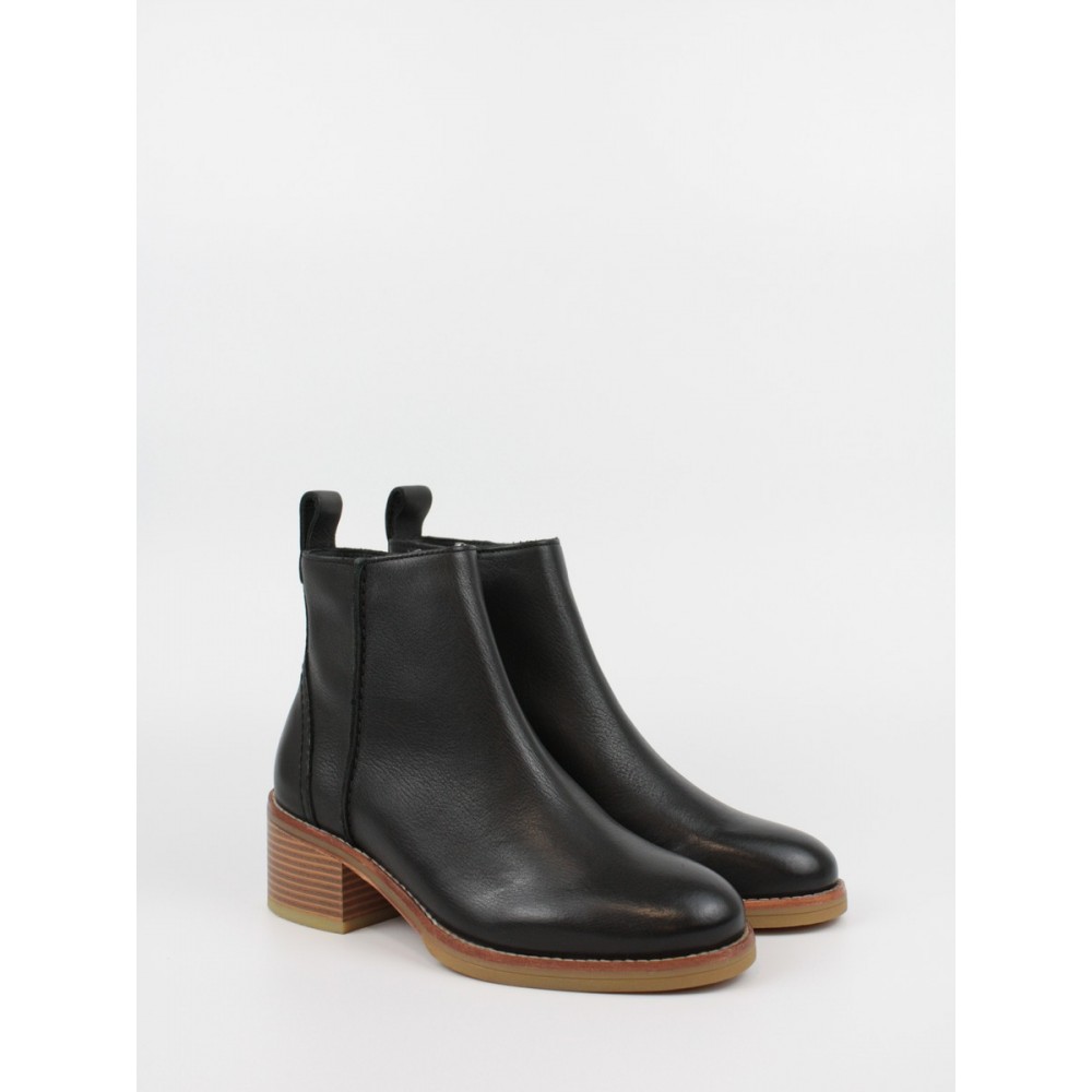 Γυναικείο Μποτάκι Clarks Cologne Zip 26161491 Μαύρο Δέρμα Γυναικείο Μποτάκι Clarks Cologne Zip 26161491 Μαύρο Δέρμα