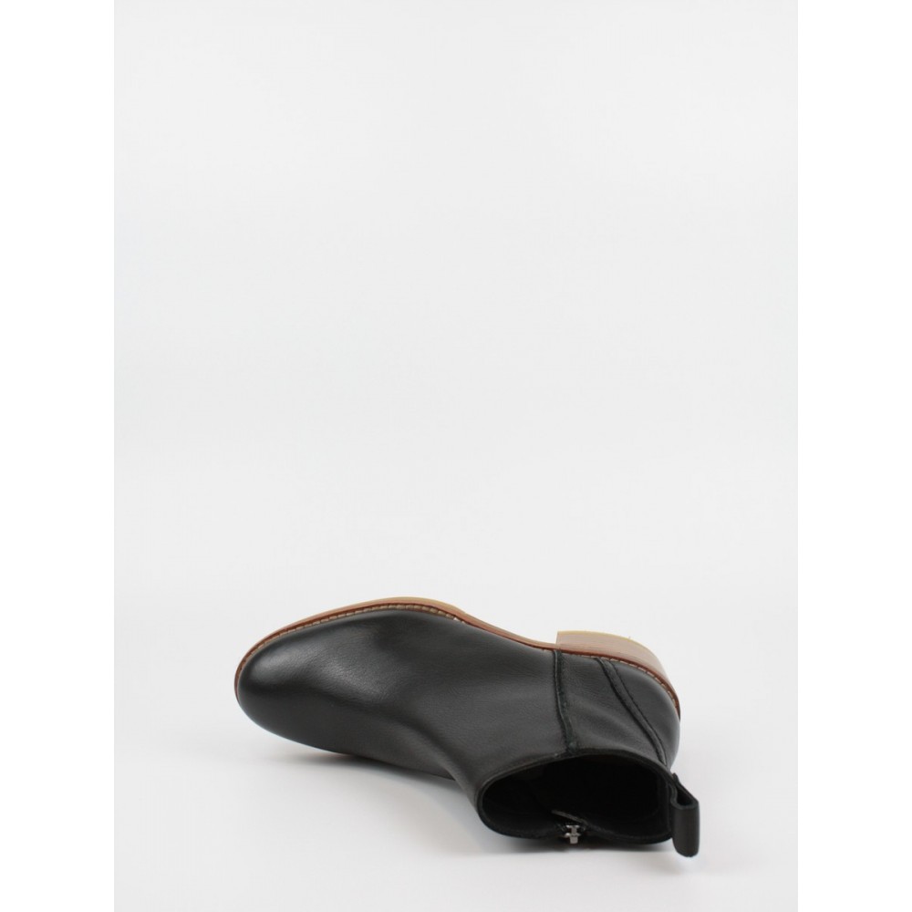 Γυναικείο Μποτάκι Clarks Cologne Zip 26161491 Μαύρο Δέρμα Γυναικείο Μποτάκι Clarks Cologne Zip 26161491 Μαύρο Δέρμα