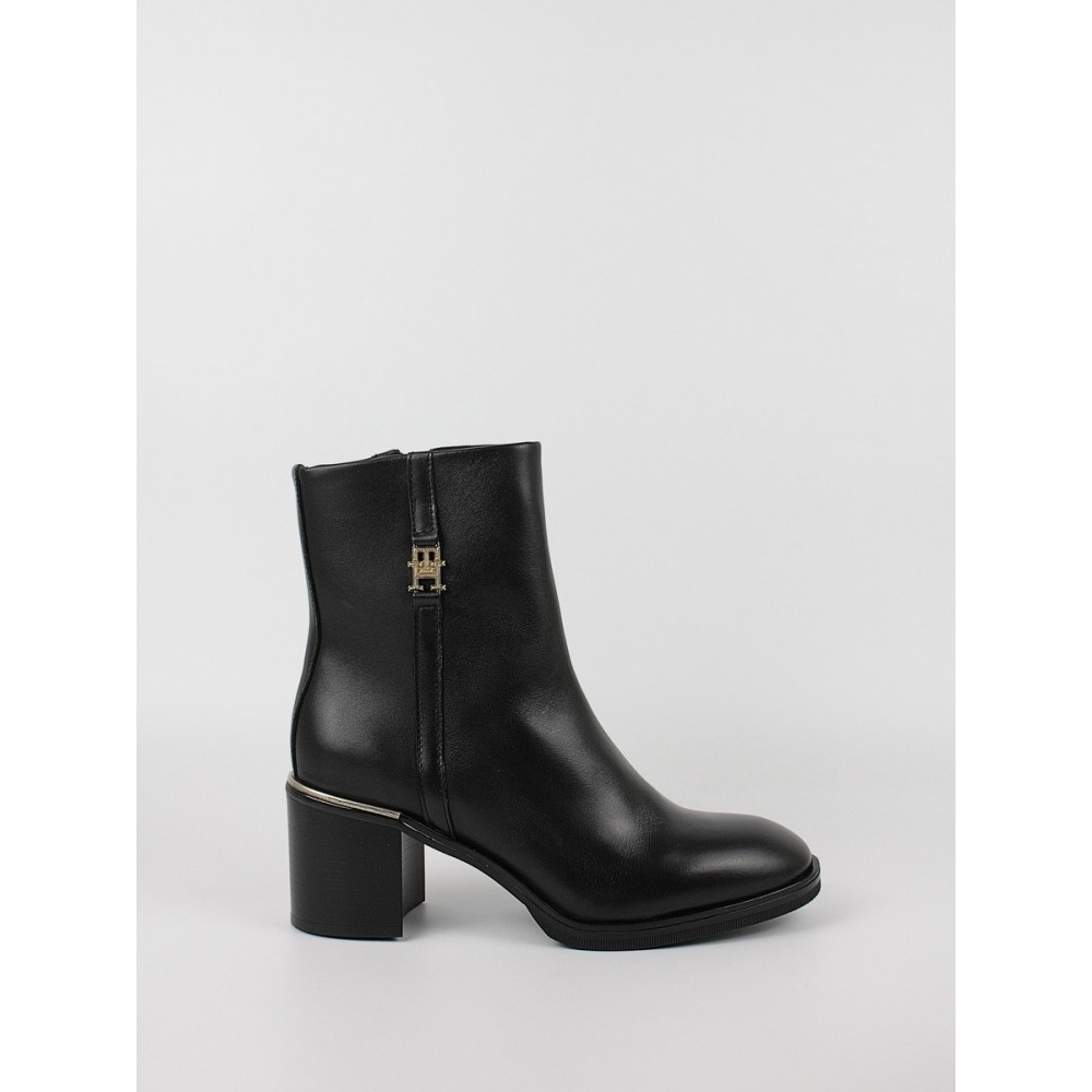 Γυναικεία Μποτάκι Tommy Hilfiger Feminine Th Hardwear Mid Bootie FM0FM07539-BDS Μαύρο Γυναικεία Μποτάκι Tommy Hilfiger Feminine Th Hardwear Mid Bootie FM0FM07539-BDS Μαύρο
