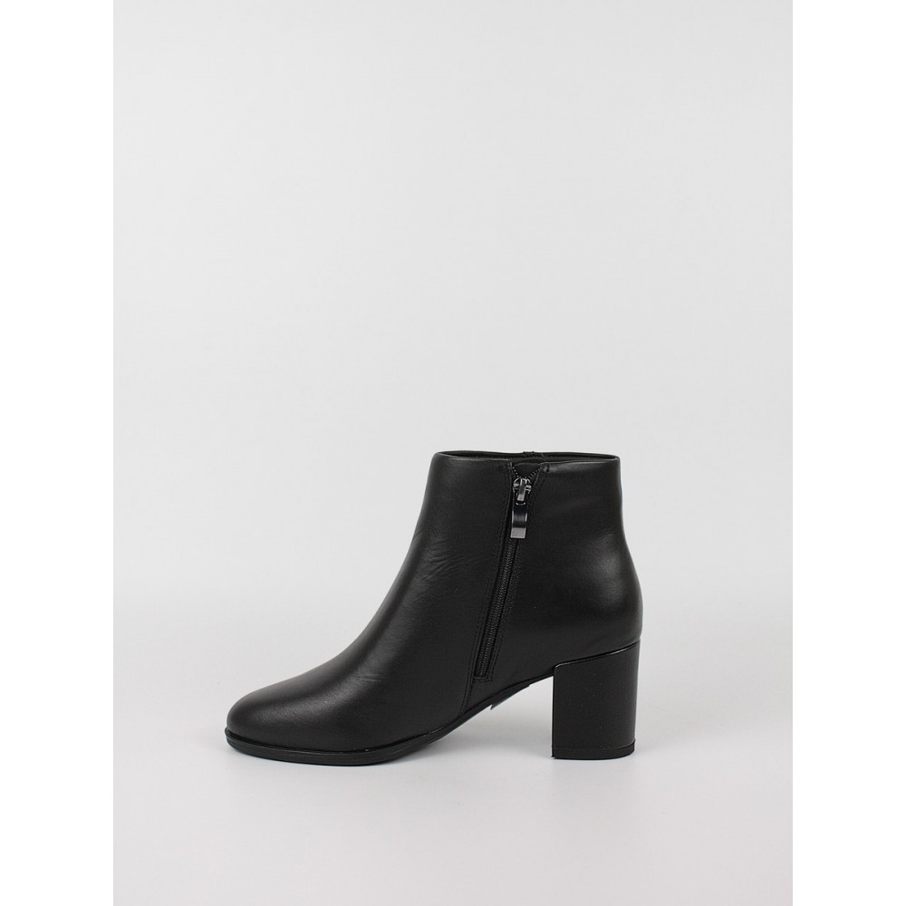 Women Bootie Clarks Freva55 Zip 26174797 Black