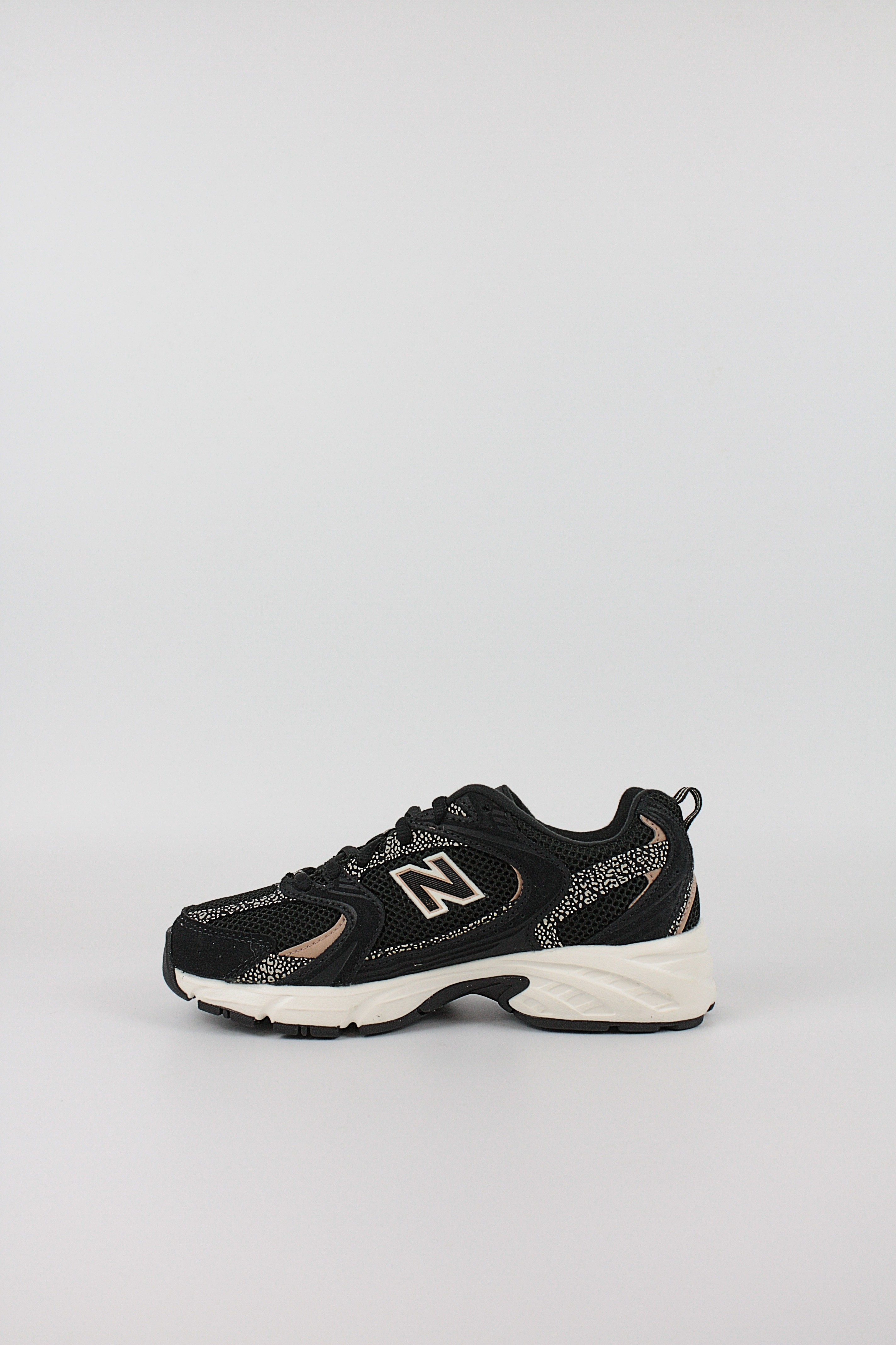 Women Sneaker New Balance U530CRB Black