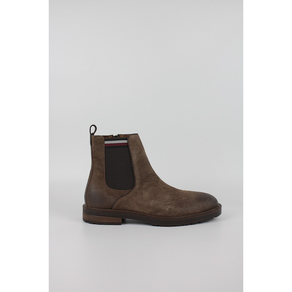Men BootTommy Hilfiger Cleated Hilfiger Suede Chelsea FM0FM05560-GV0 Legacy Brown