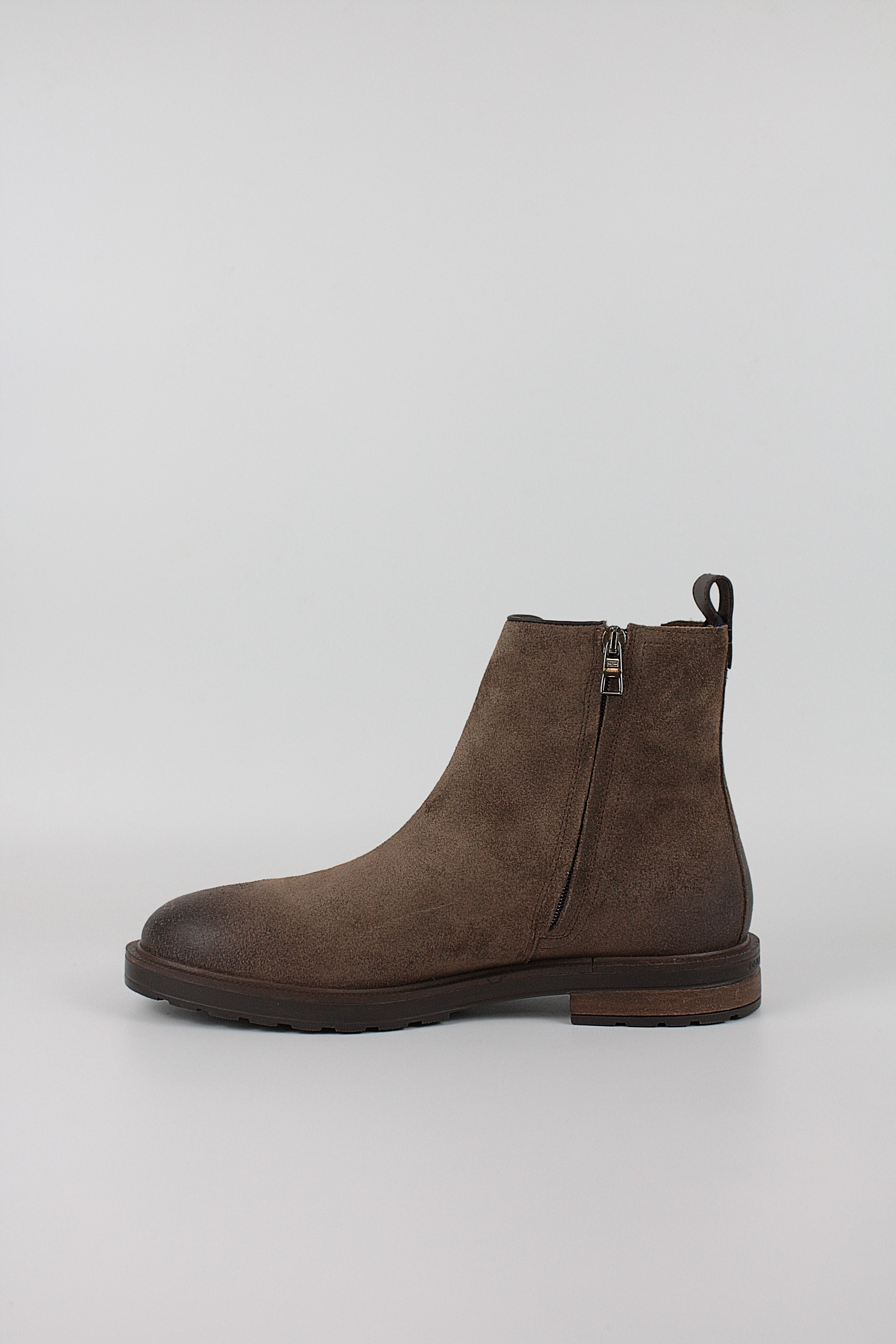 Men BootTommy Hilfiger Cleated Hilfiger Suede Chelsea FM0FM05560-GV0 Legacy Brown