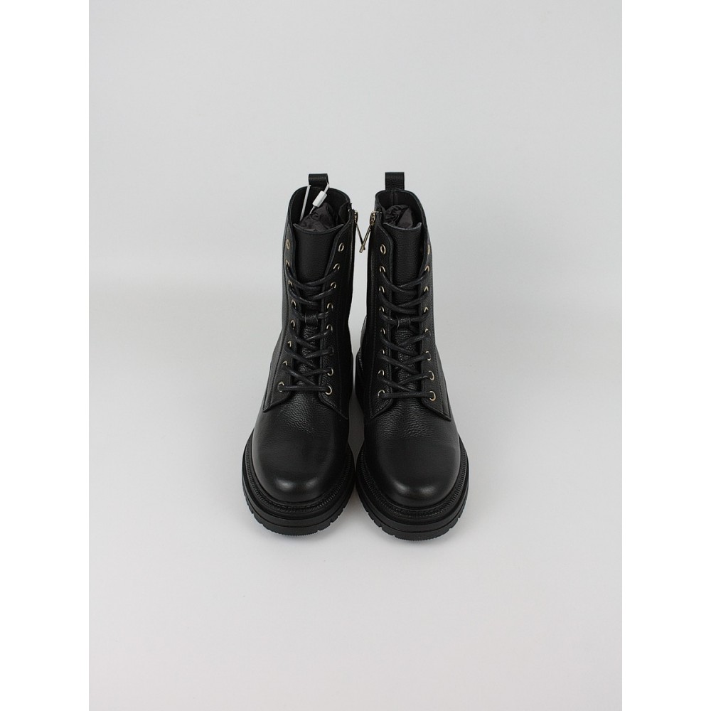Γυναικεία ΜποτάκιαTommy Hilfiger Th Plaque Pebble Lace Boot Warm FW0FW08767-BDS Μαύρο Γυναικεία ΜποτάκιαTommy Hilfiger Th Plaque Pebble Lace Boot Warm FW0FW08767-BDS Μαύρο