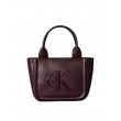 Γυναικεία Τσάντα Calvin Klein Raised Ck Small Tote With Strap LV04F3219G-BAP Μπορντό Γυναικεία Τσάντα Calvin Klein Raised Ck Small Tote With Strap LV04F3219G-BAP Μπορντό