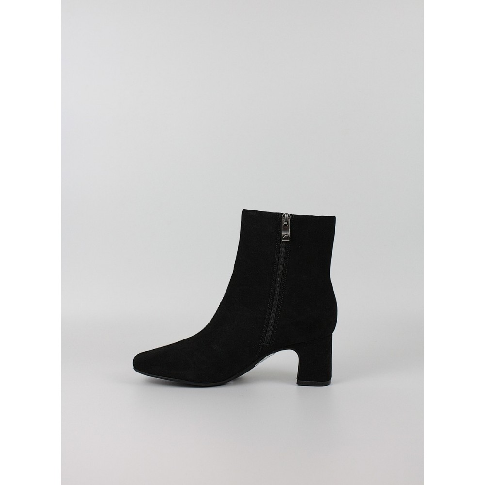 Γυναικεία Μποτάκια Clarks Fernie Zip 26182936 Μαύρο