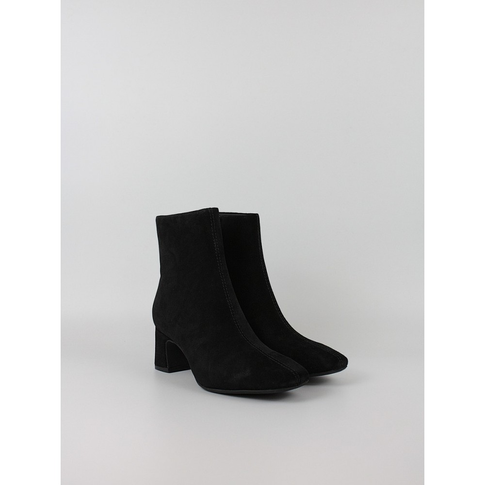 Γυναικεία Μποτάκια Clarks Fernie Zip 26182936 Μαύρο